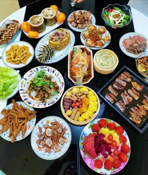 家庭聚餐图片(6家年夜饭大比拼) - 赤虎壹号