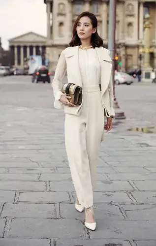 有哪些身高160左右但穿衣很有品味的女明星?