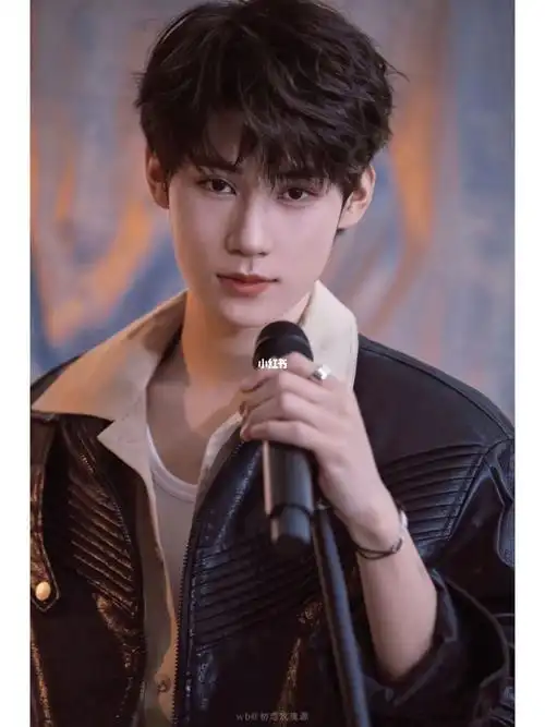 男团主唱#张真源  #tnt时代少年团  #壁纸  #主唱