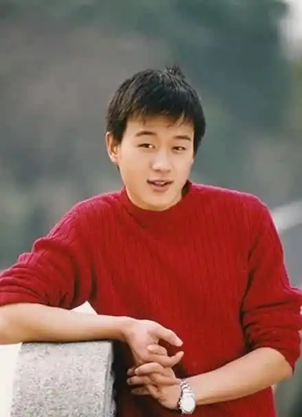 佟大为校园青涩照曝光-曾经的鲜肉现在的暖男