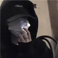 超酷戴口罩男生头像