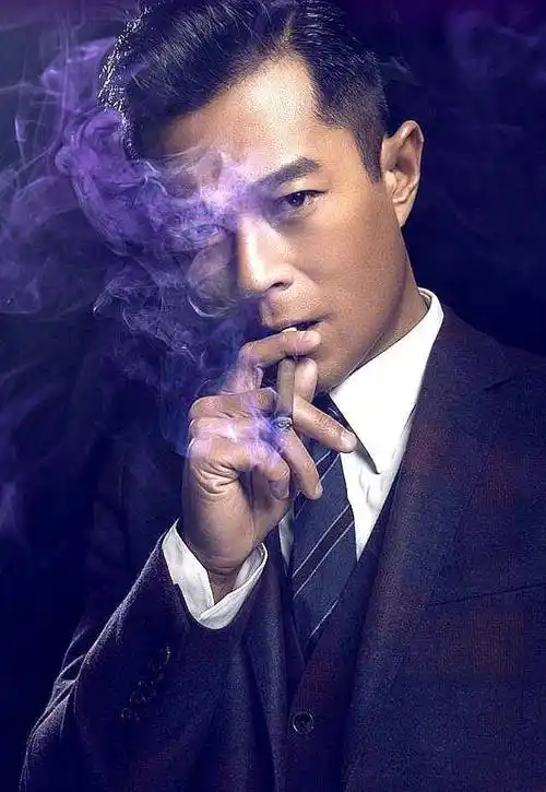 拍戏狂魔古天乐,建100多所希望小学,花5000万为满足妈妈的愿望_烟花