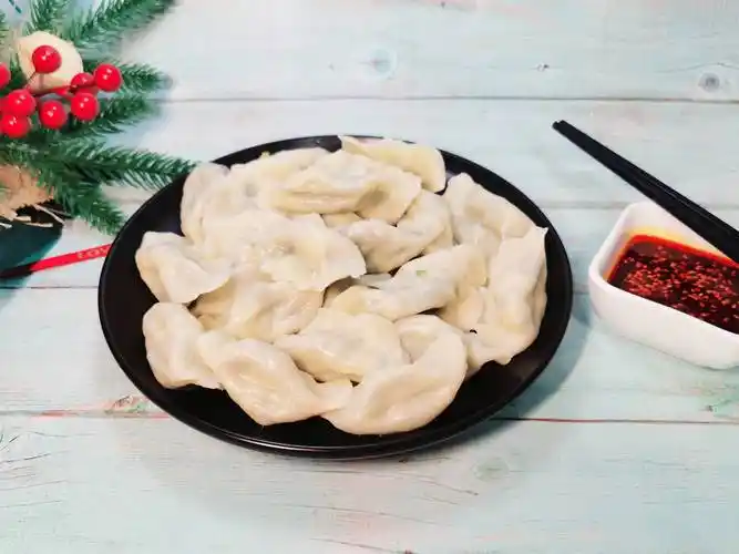 韭菜鸡蛋饺子,韭菜鸡蛋饺子的家常做法 - 美食杰韭菜鸡蛋饺子做法大全