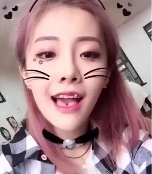 "涅槃重生"喻言:因不雅言论人设崩塌,如今低调做公益口碑逆袭