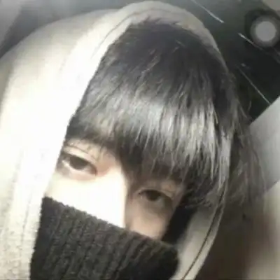 戴口罩控男生头像 男生帅气冷酷真人戴口罩头像