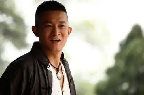 《打狗棍》荧屏人气不减 杨志刚成收视保障