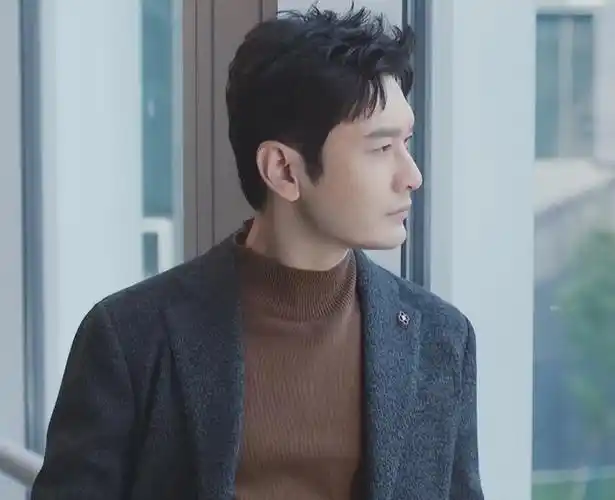 一个人毁掉一部电影?令人意想不到,45岁黄晓明以这种方式翻了车