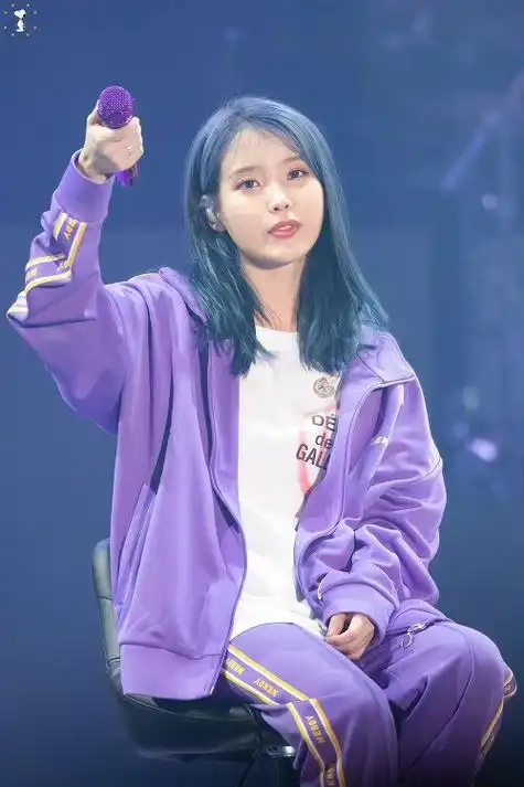 iu 李知恩 /图源见logo 676767侵删