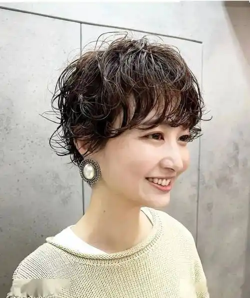 超短烫做个飒又迷人小混蛋