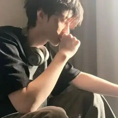 我喜欢冷冷的的样子男生头像qq高冷冷酷感觉成熟点