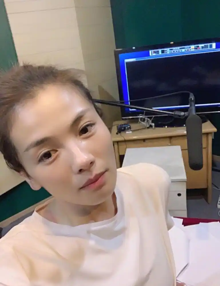 这些年,我们看到了太多的刘涛素颜照,不得不说,刘涛老师已经42岁了