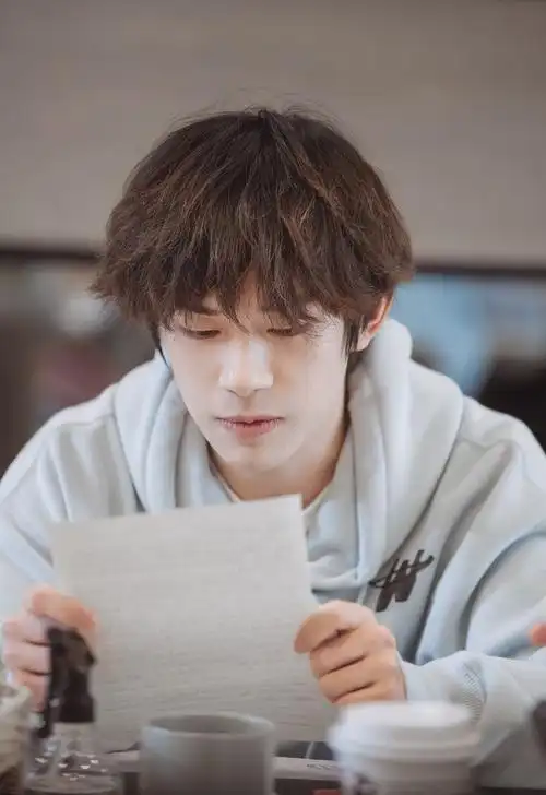 易烊千玺朋友请听好高清剧照图片69