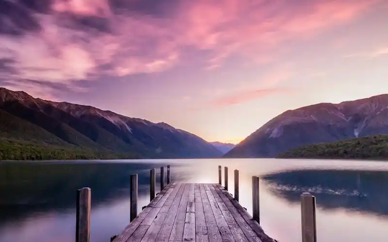 美丽的海岸码头风景桌面壁纸