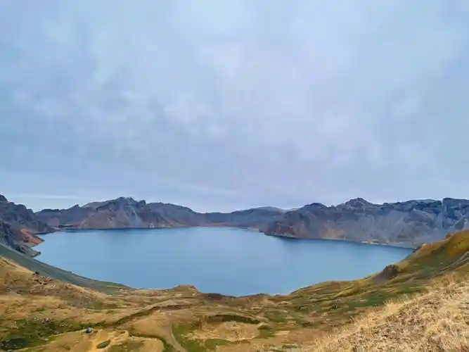 连续封了几天后幸运的看到了长白山的全貌