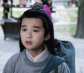 圈▼(12岁就出演了20多部作品,很多都是男主小时候)还有《凤唳九天》