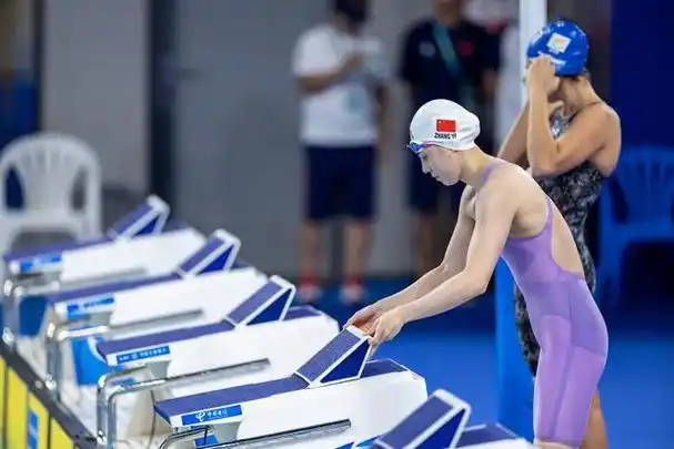 游泳——女子100米自由泳决赛:张雨霏夺冠(2)