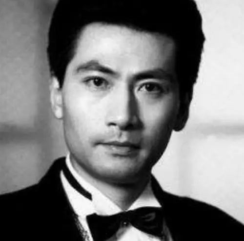 其它 银屏实力男演员10 写美篇  陈锐,出生于1961年,广东省广州市人