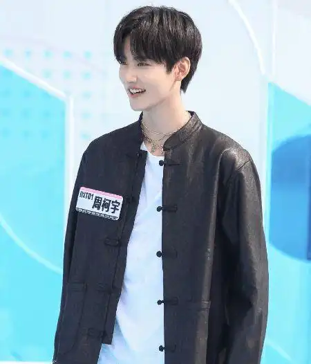 此外《快乐大本营》看人下菜碟的剪辑也引发争议,红的人剪辑多一些,不