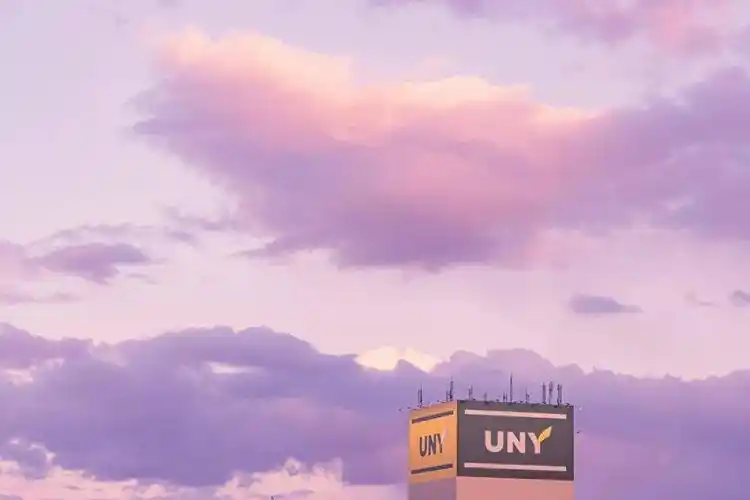 ▼拍黄昏暖阳▼更别提拍云和天空他都很擅长捕捉到美感▼亦或者是动画