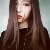 求眼睛流血长头发女生头像