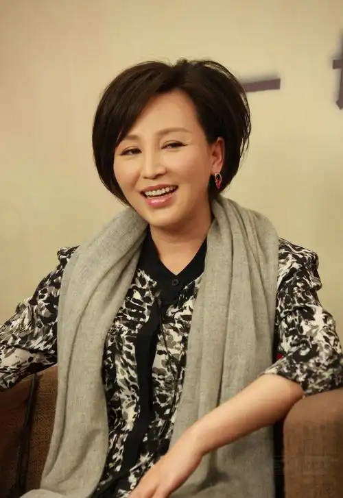 铁梨花四奶奶岳丽娜