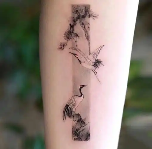 一组独特的长方形仙鹤纹身图片