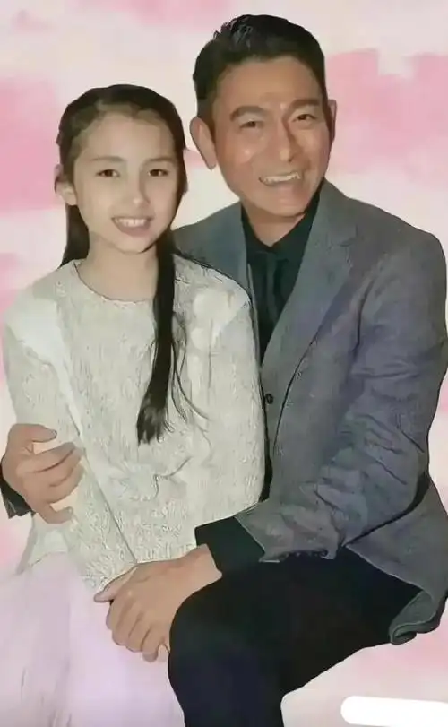 刘德华年轻的时候有多少人喜欢(青春不死情怀犹在)(16)