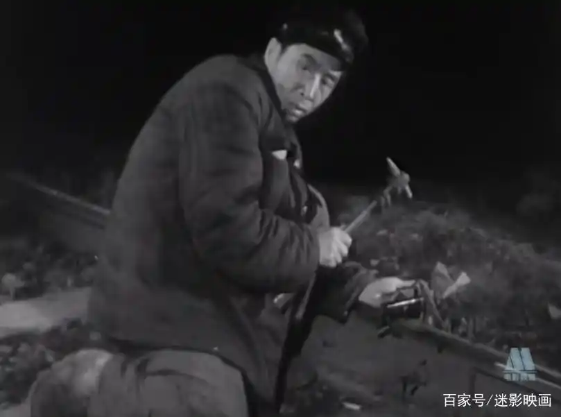 63年前的经典反特片《铁道卫士》:谍战版长津湖,真实案件改编