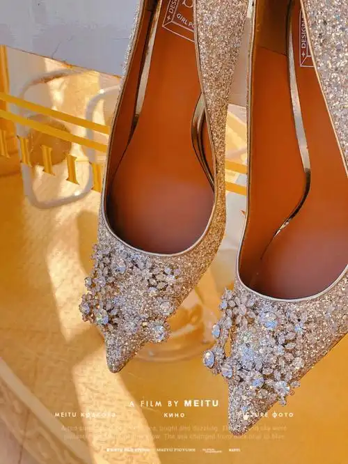 过分美丽的美家秀闪粉方扣婚鞋推荐
