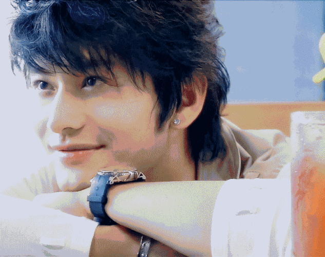 黄晓明年轻旧照##黄晓明年轻旧照