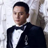 刘烨头像高清图片大全_名人刘烨真人头像大图下载【点击鼠标右键下载