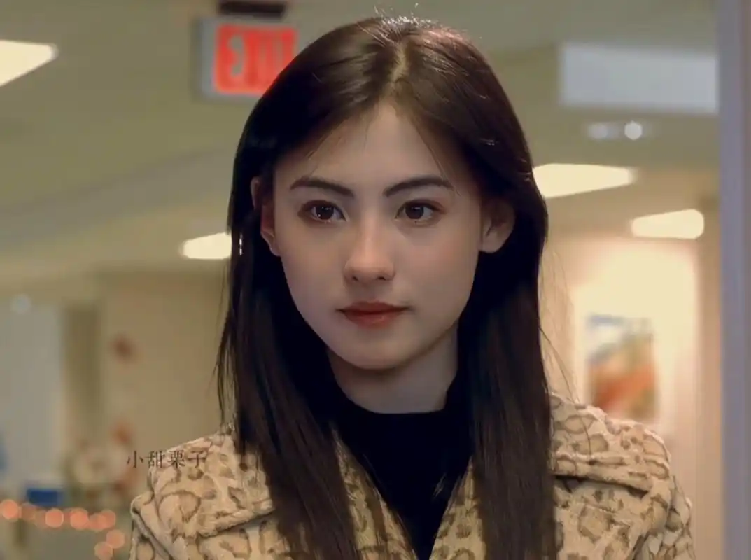 张柏芝年轻时的颜值还是很耐打的,典型的小家碧玉型美女.