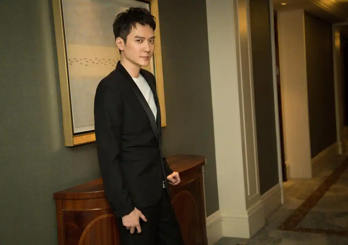 家里富得流油的几位明星,个个深藏不露身价上亿,来看看都有谁?