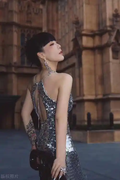 吴莫愁这身材,这才是尤物啊!