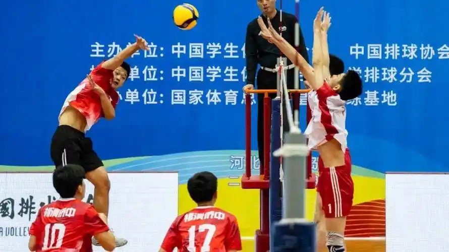 一路过关斩将,先后淘汰单县实验,乌审旗一中和重庆育才等强劲对手