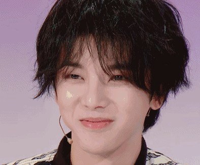 承包华晨宇这个甜甜的笑(/*)