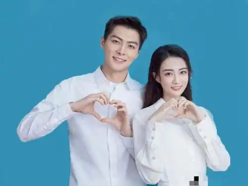 张铭恩停车场被拍,宣布早已单身,疑似劈腿胡冰卿