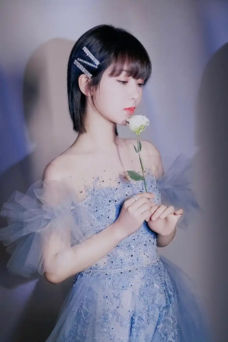 精美图集|清纯可爱杨紫