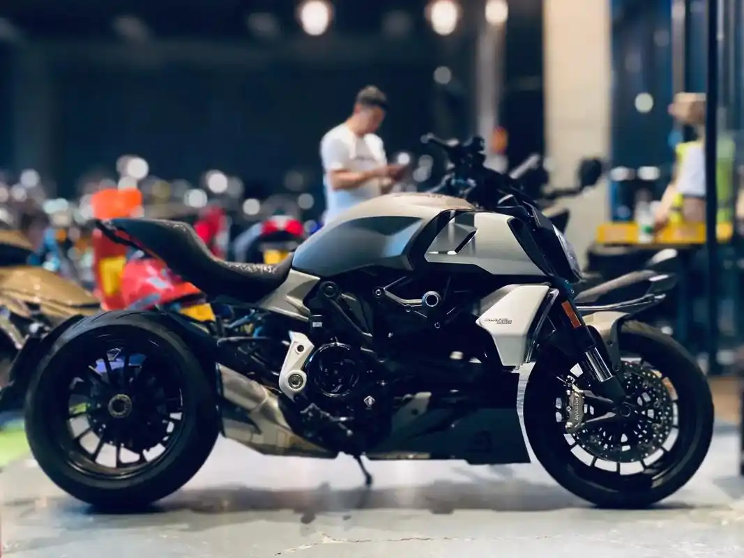 2020 杜卡迪1260大魔鬼 京b公 - 抖音