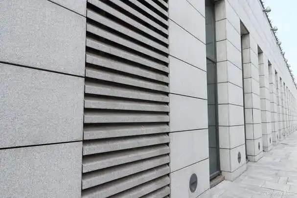 石材作为其中的一种,具有独特的美感和装饰效果,被广泛应用于干挂外墙