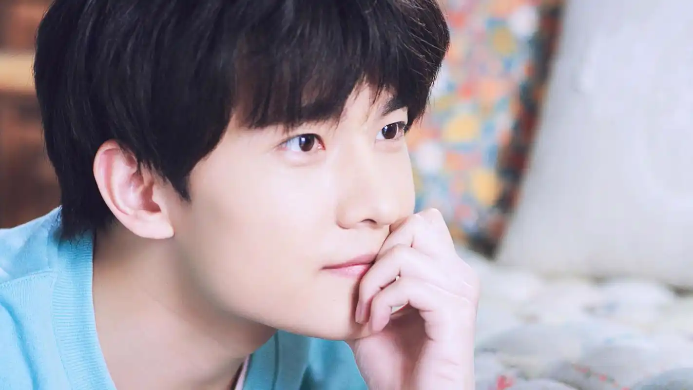 杨洋最新帅气写真图片桌面高清壁纸