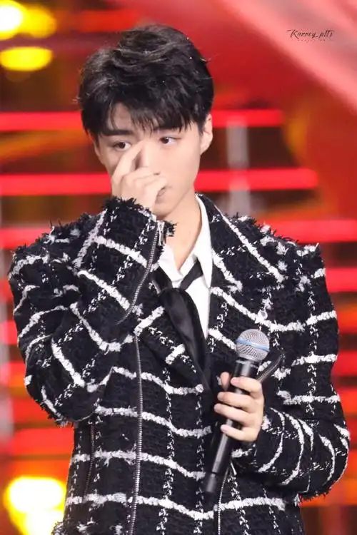 王俊凯几岁结婚看八字,有算命先生算王俊凯什