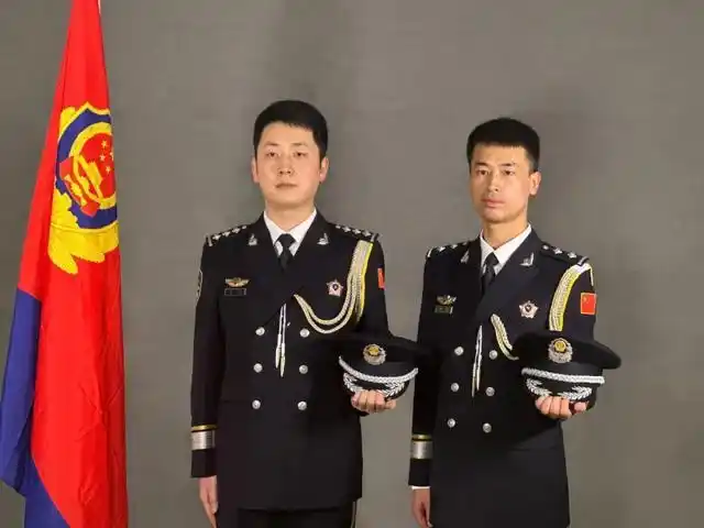 【你好,警察节】一身警服 一生荣耀_网易订阅