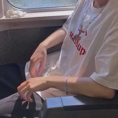 男生头像高级感十足好看帅气的微信男头