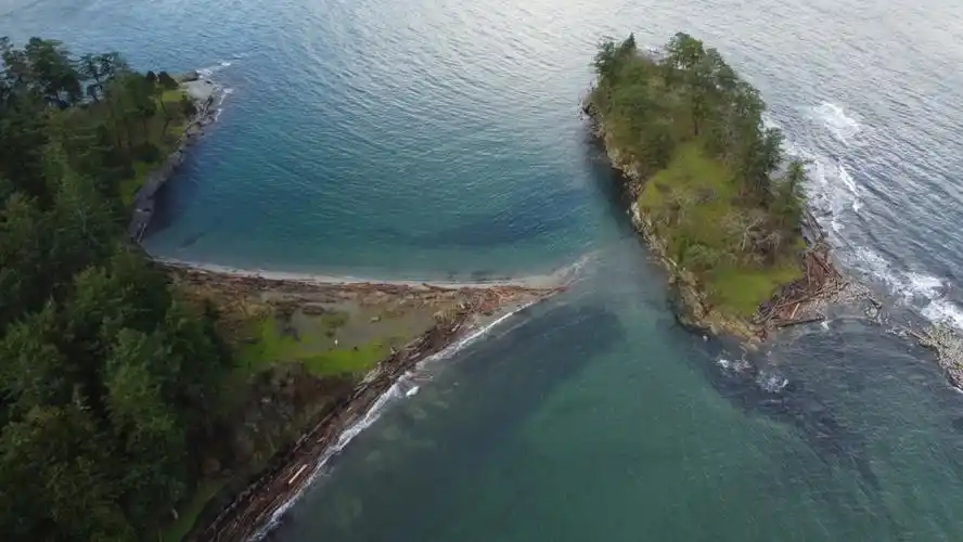 这么美丽的小岛你还不来看看嘛吗