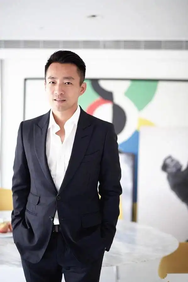 汪小菲公开解释"无薪假"引热议,网友:还是实力不行