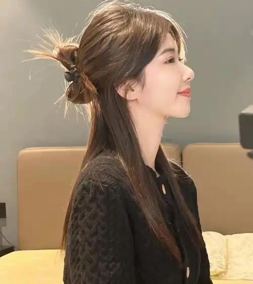 为什么说:女人老了,比剪短发更减龄的是"扎发"?看完一目了然