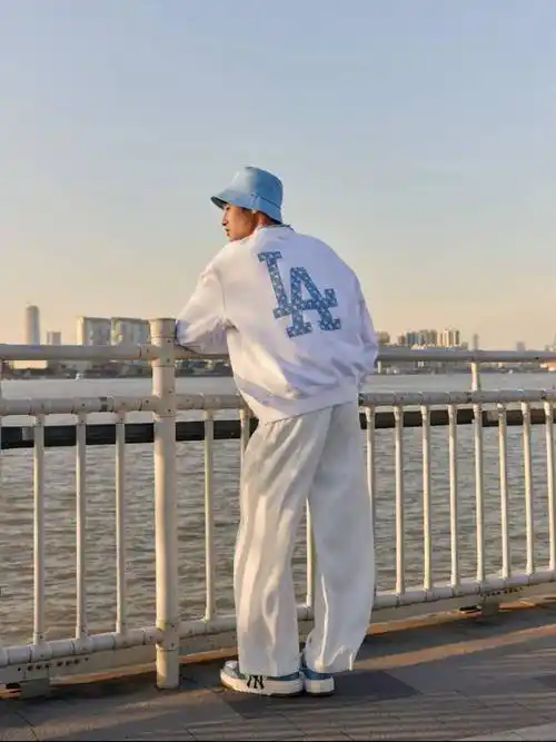 mlb经典套头卫衣06799fila张艺兴同款061480fila黄景瑜同款06