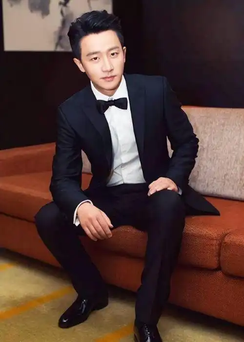 从单亲家庭到拼凑式家庭,黄轩在母爱关怀中成长