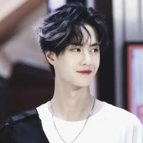 自调王一博头像